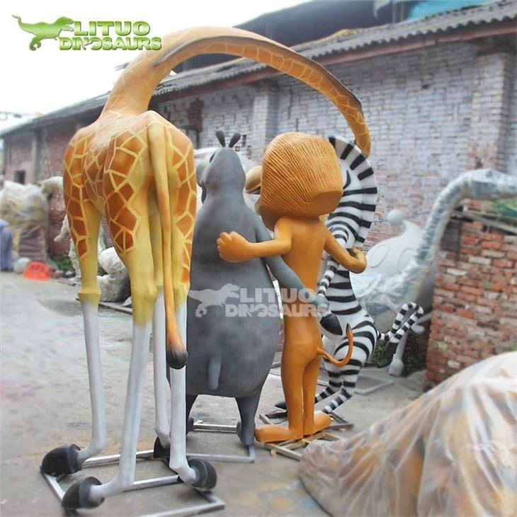 2FIBERGLASS Madagascar Statue(001)